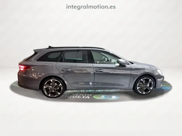 Cupra León