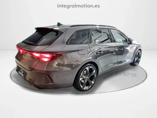Cupra León