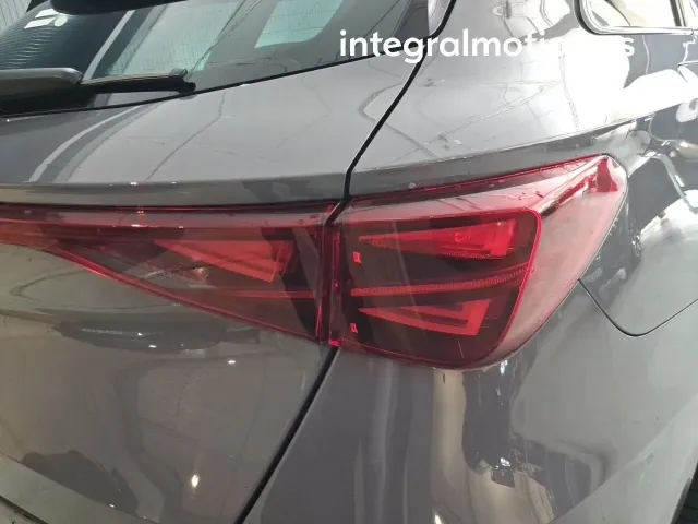 Cupra León