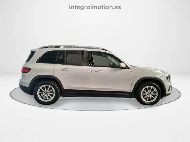 Mercedes GLB