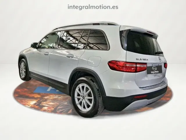 Mercedes GLB