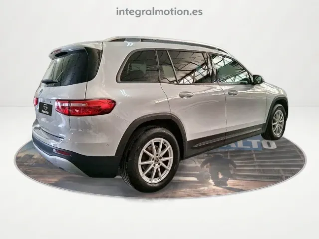 Mercedes GLB