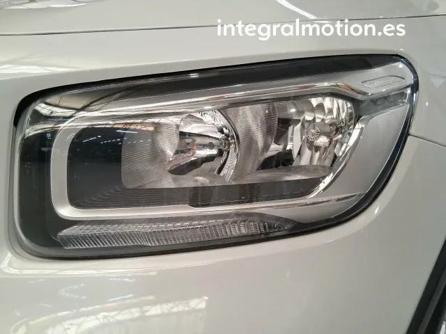 Mercedes GLB