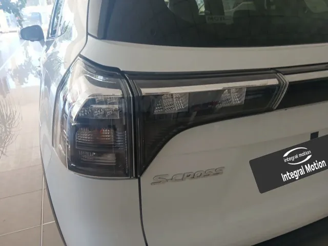 Suzuki SCross