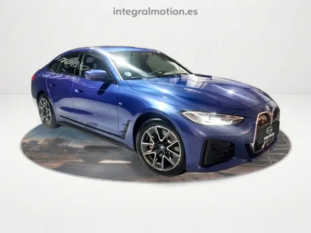BMW i4
