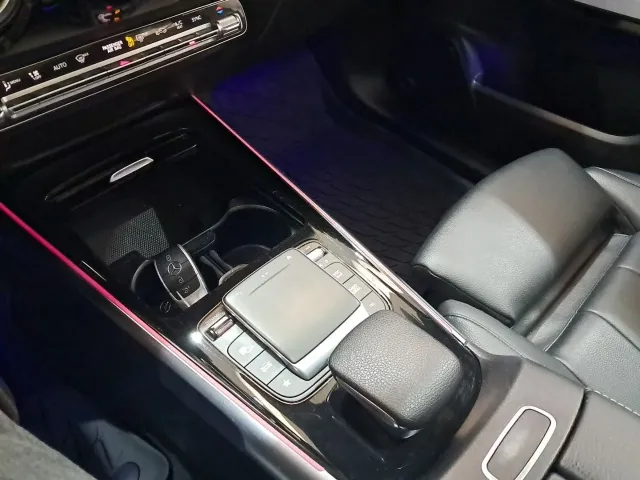 Mercedes GLB