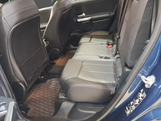 Mercedes GLB