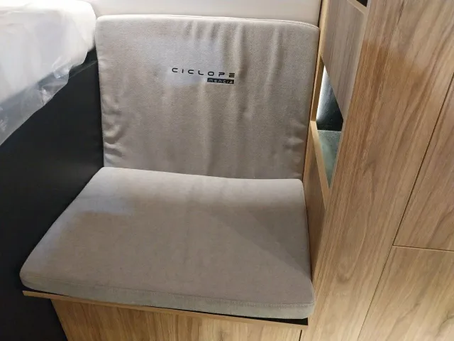 Maxus Deliver 9
