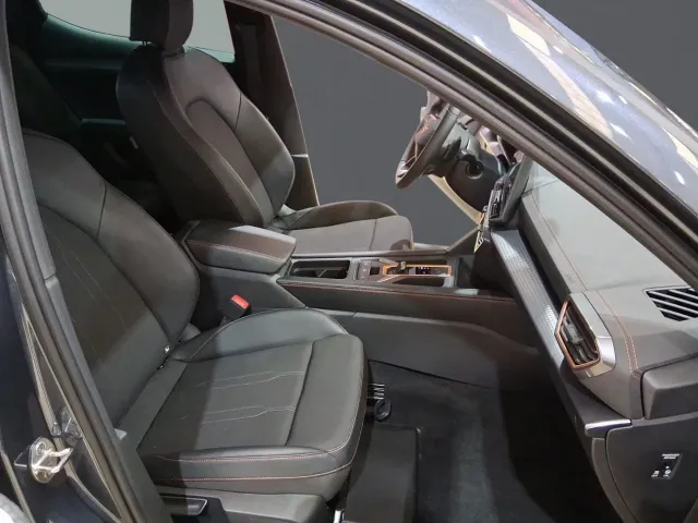 Cupra León