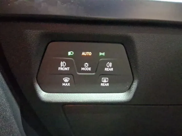 Cupra León