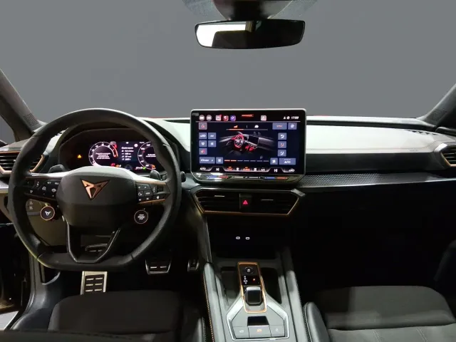 Cupra León