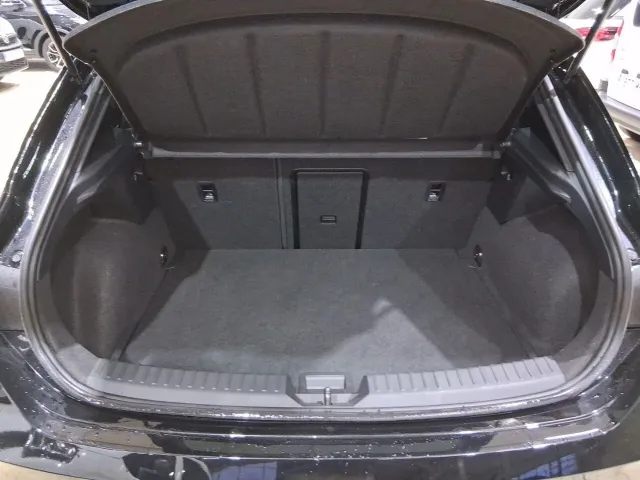 Cupra León