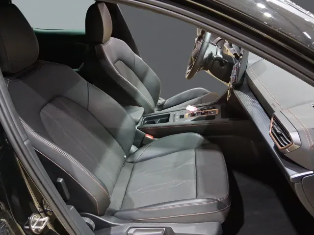 Cupra León