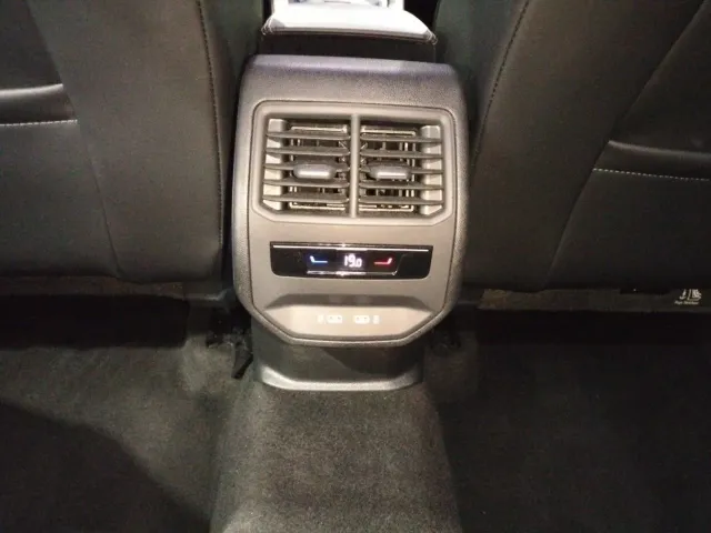 Cupra León