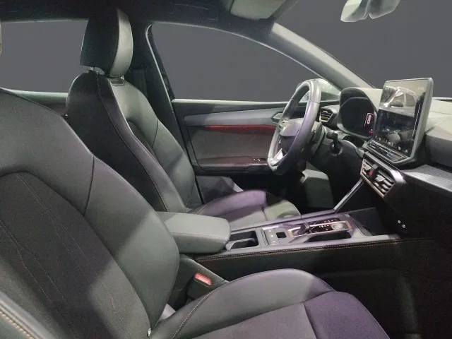 Cupra León