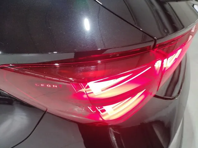 Cupra León