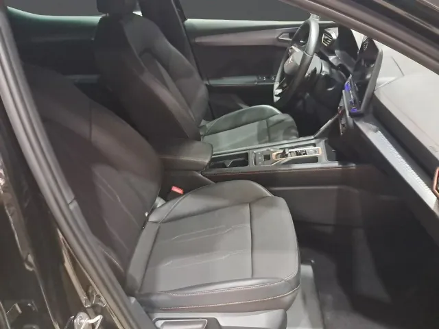Cupra León