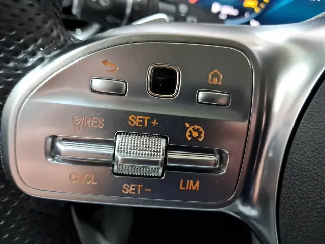 Mercedes GLC
