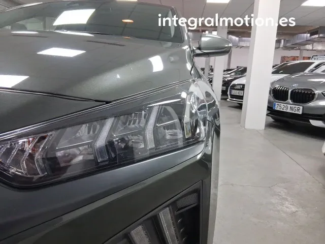 Hyundai IONIQ