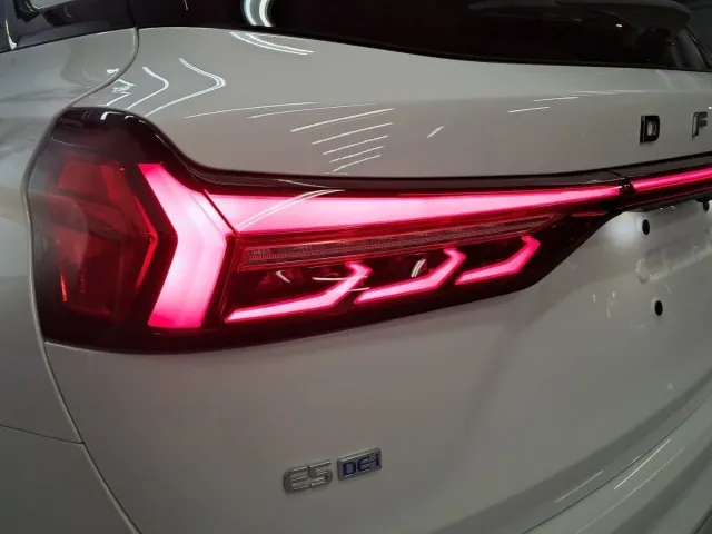 DFSK E5