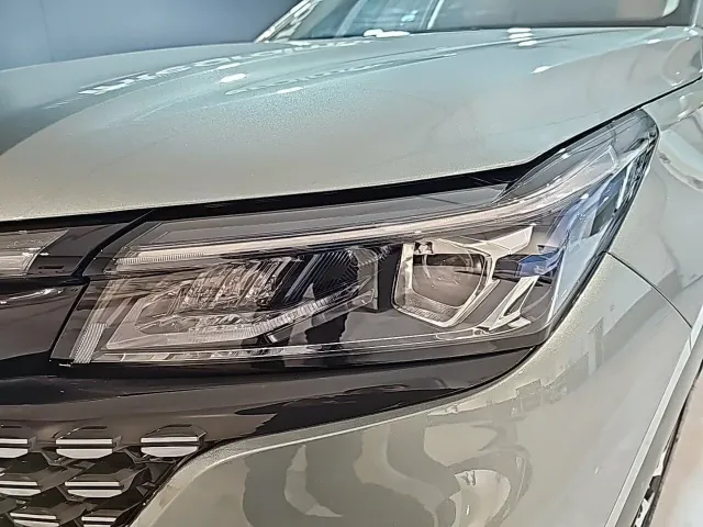 DFSK E5