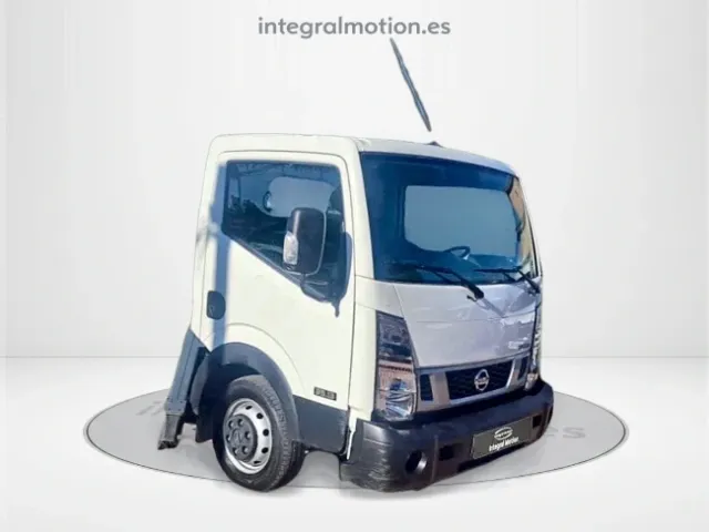 Nissan NT400