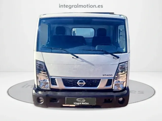 Nissan NT400