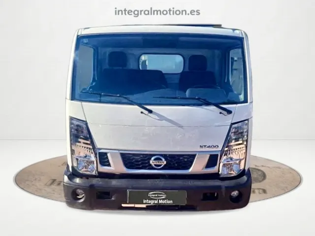 Nissan NT400
