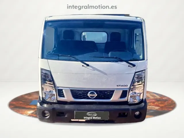 Nissan NT400