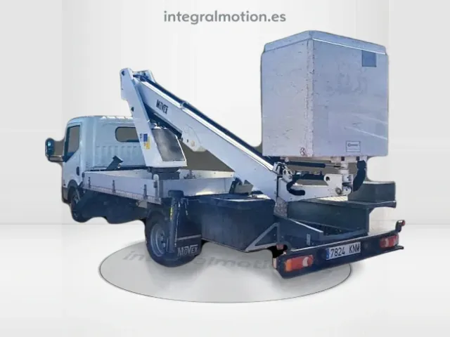 Nissan NT400