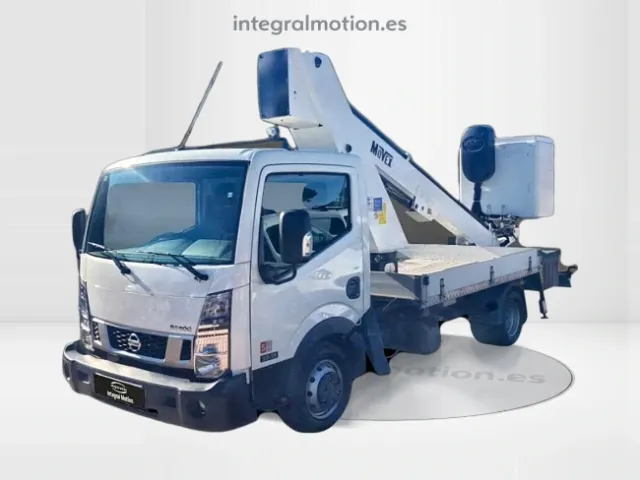 Nissan NT400