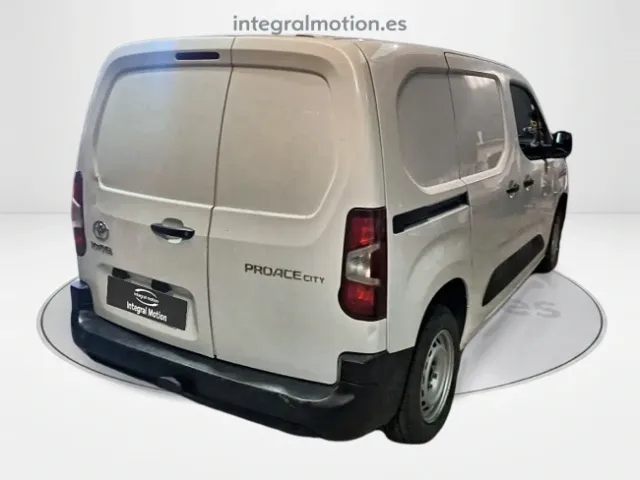 Toyota Proace City