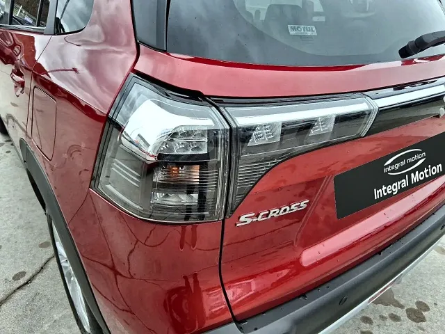 Suzuki SCross