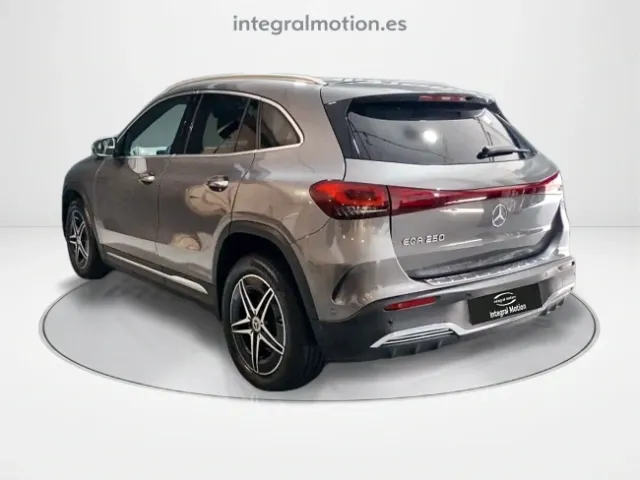 Mercedes EQA