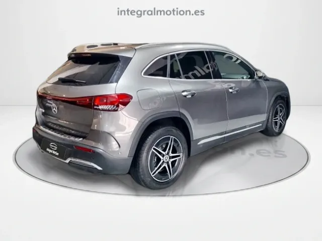 Mercedes EQA