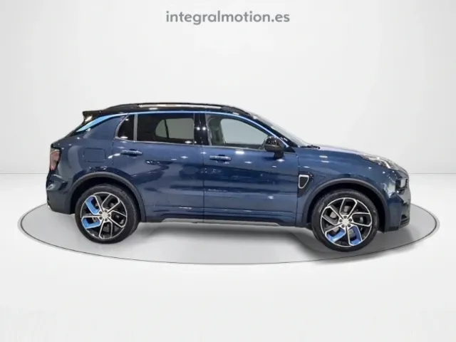 Lynk & Co 01
