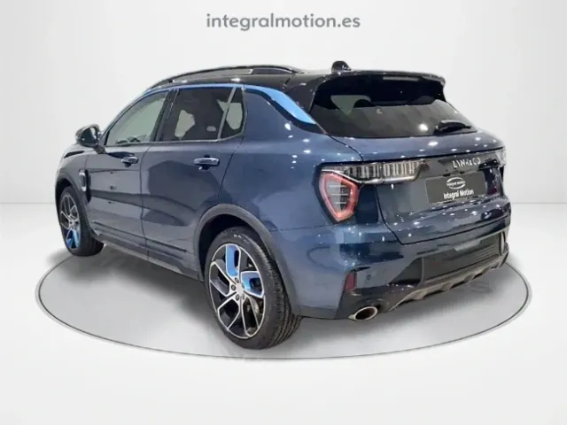 Lynk & Co 01