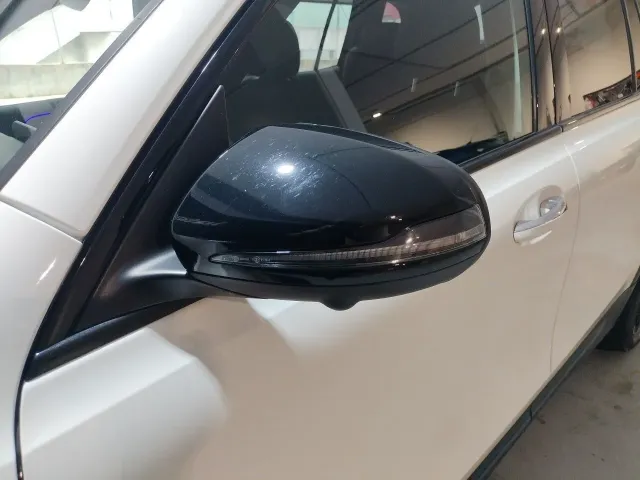 Mercedes GLB