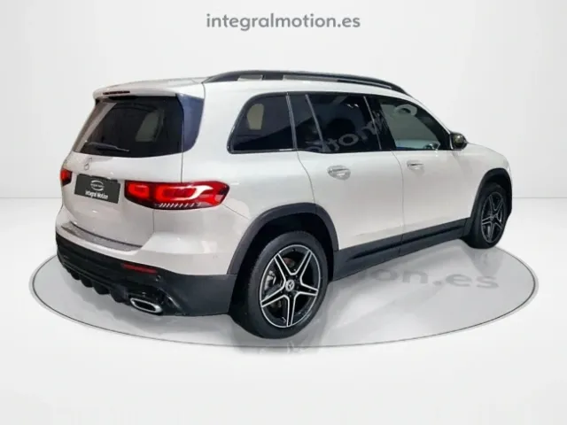 Mercedes GLB
