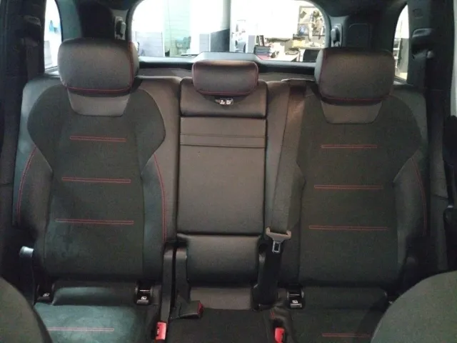 Mercedes GLB