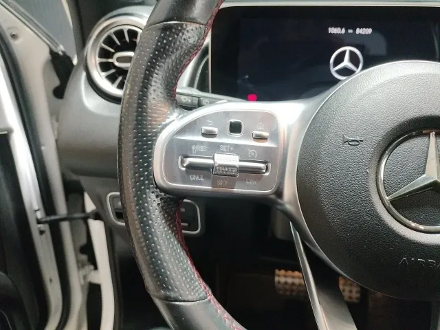 Mercedes GLB