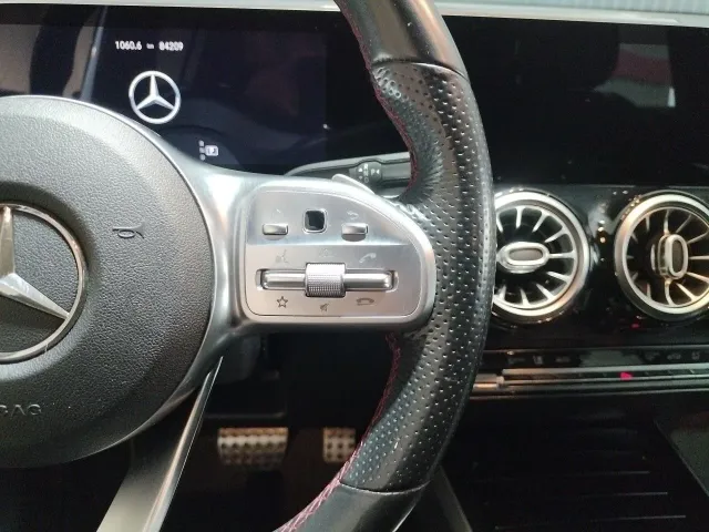 Mercedes GLB