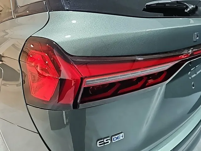 DFSK E5