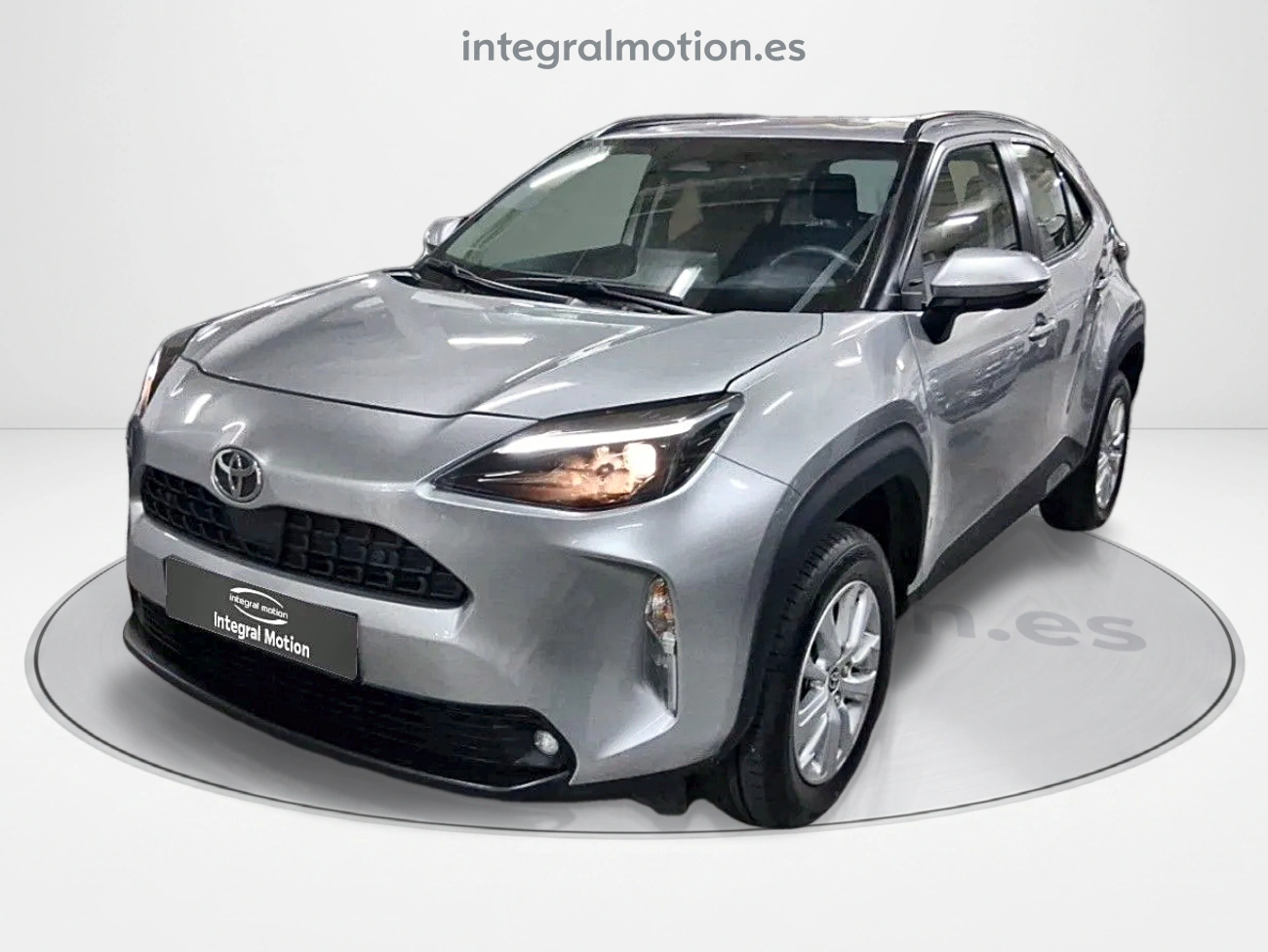 Toyota Yaris 1.5 Business Plus + Rueda 2025