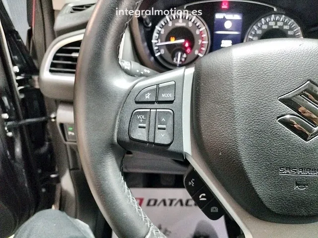 Suzuki SCross
