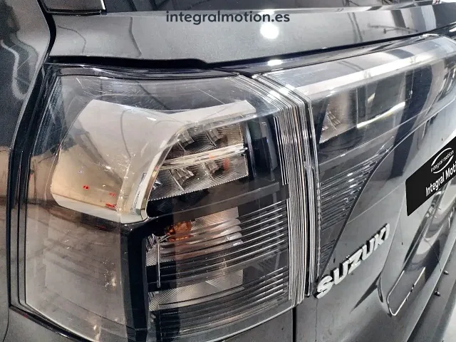 Suzuki SCross