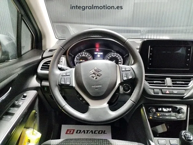 Suzuki SCross