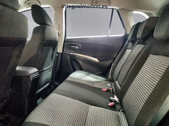 Suzuki SCross