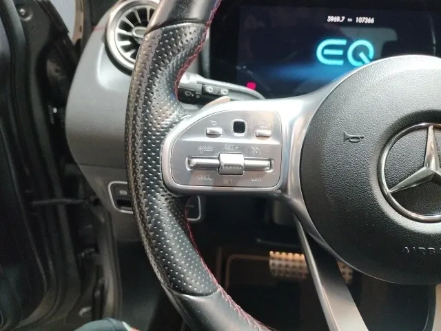 Mercedes EQA