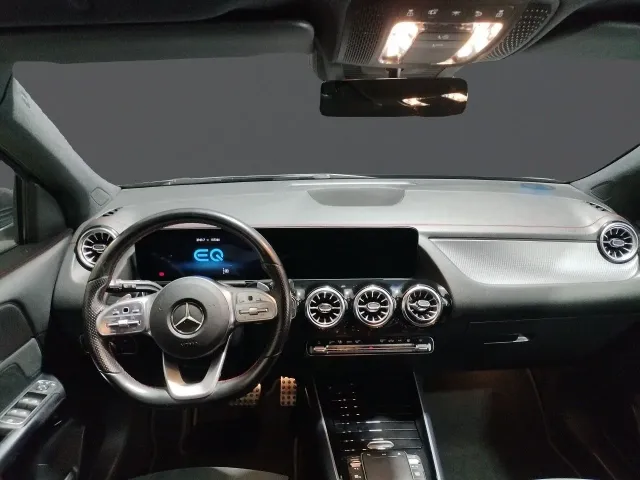 Mercedes EQA